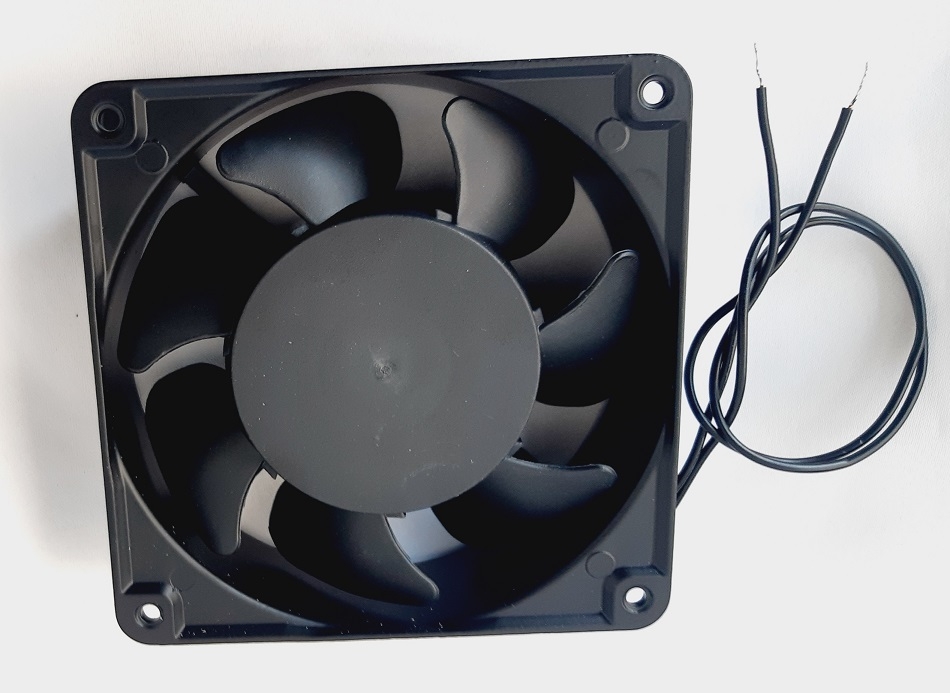 https://www.fullyedekparca.com/Buzdolabı Kare Fan 12x12x3,8 cm 220 Volt , Metal Gövdeli Kare Axial Fan Motoru