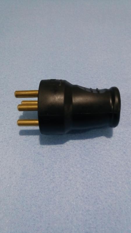 https://www.fullyedekparca.com/Trifaze Fiş Kauçuk , Sanayi Elektrik Fişi 4 Uçlu Kırılmaz Fiş